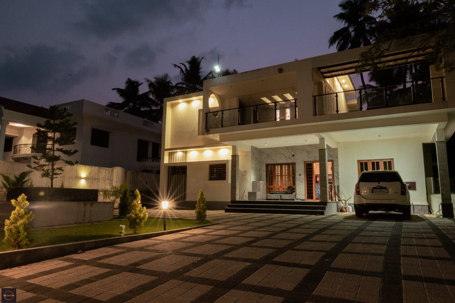 Marina Villa gallery image 1