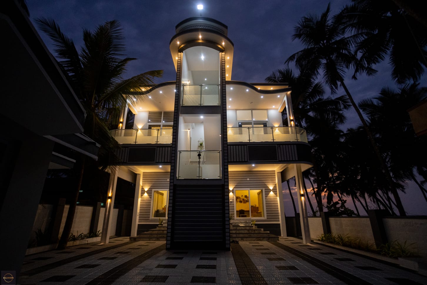 Ocean Manor gallery image 13