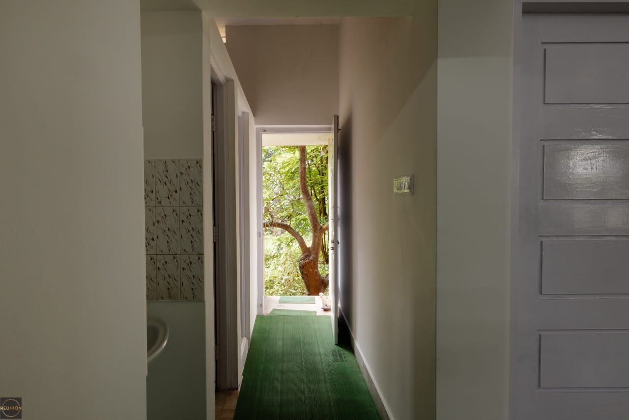 Regal Villa gallery image 1