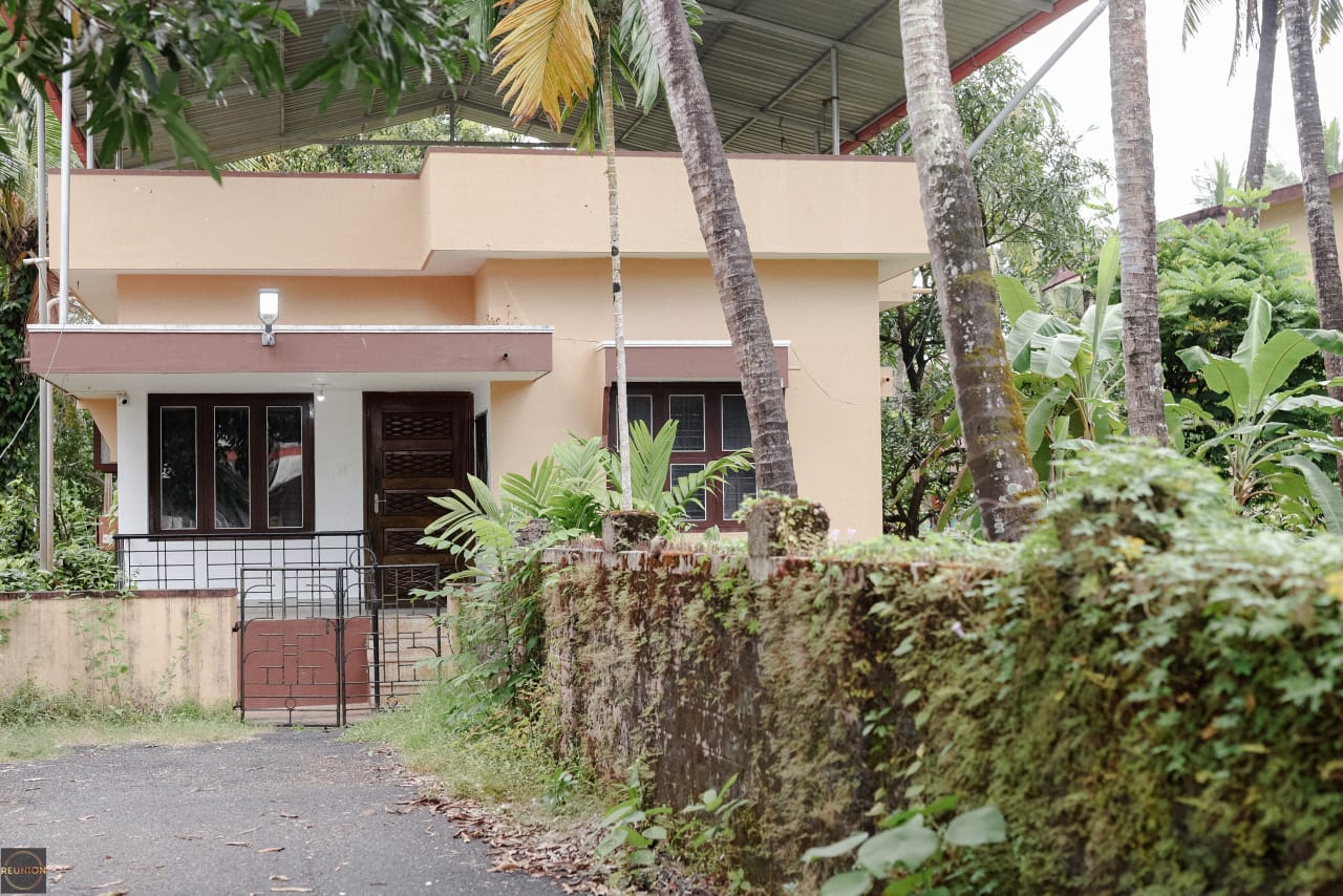 Regal Villa gallery image 2