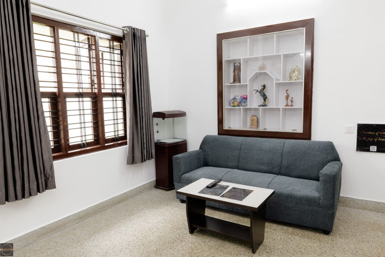 Regal Villa gallery image 3