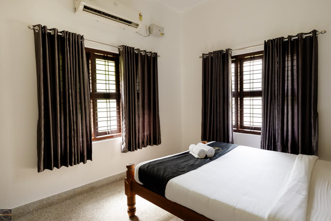 Regal Villa gallery image 4