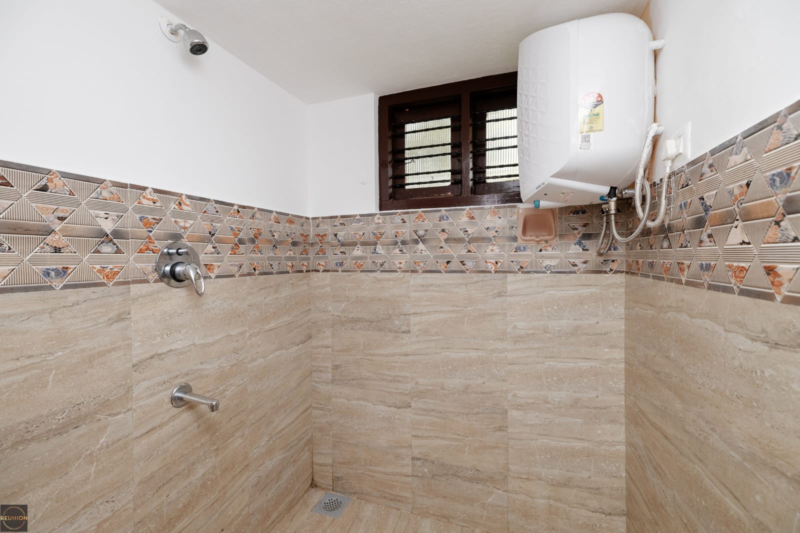 Regal Villa gallery image 8
